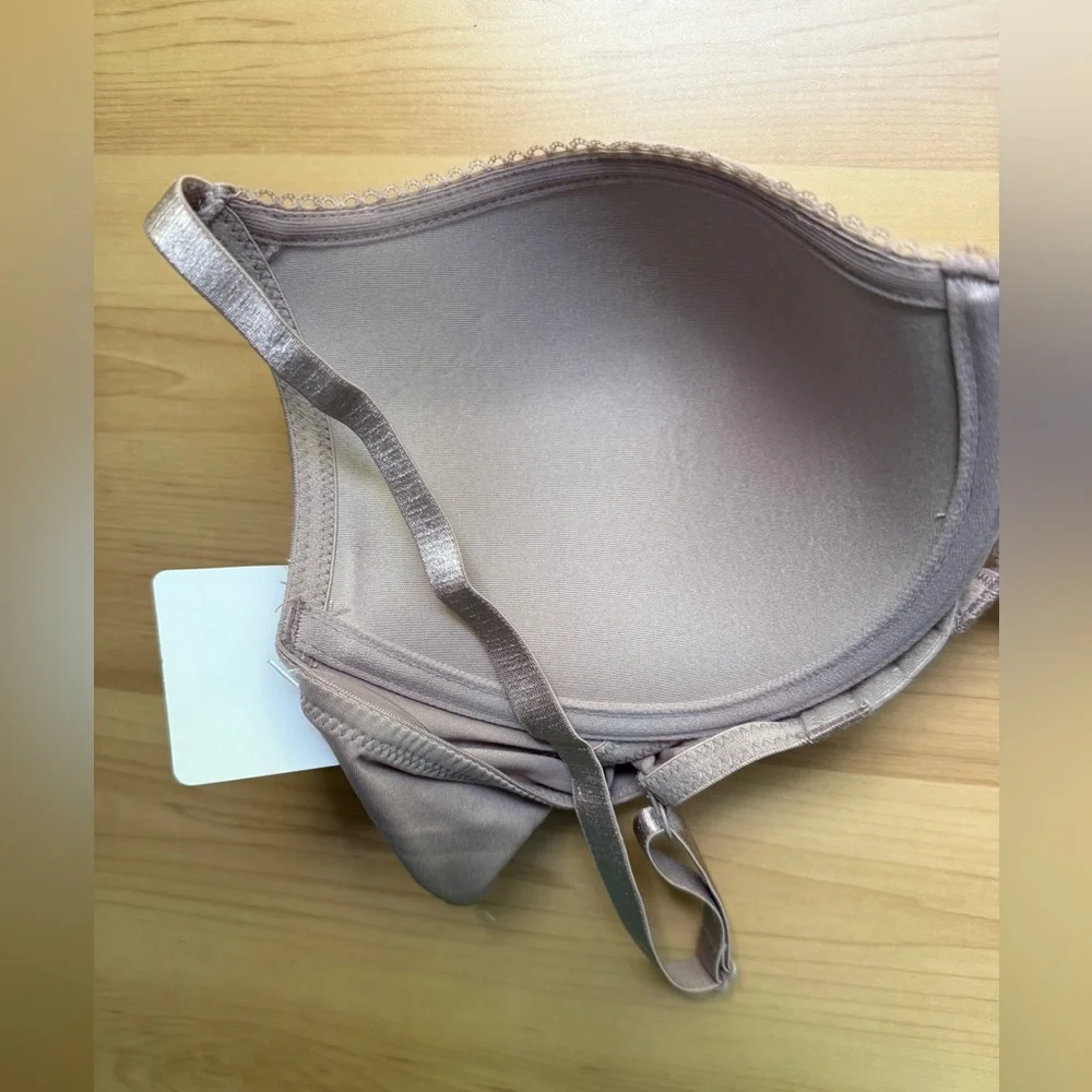 Ellen Tracy Women's  Bra - Picture 4 of 7